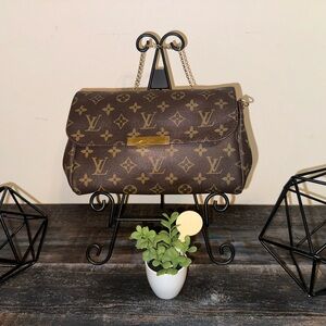 Louis Vuitton Brown Shoulder Bag with Gold Hardware